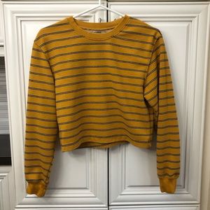 Pull & Bear women’s crop sweatshirt